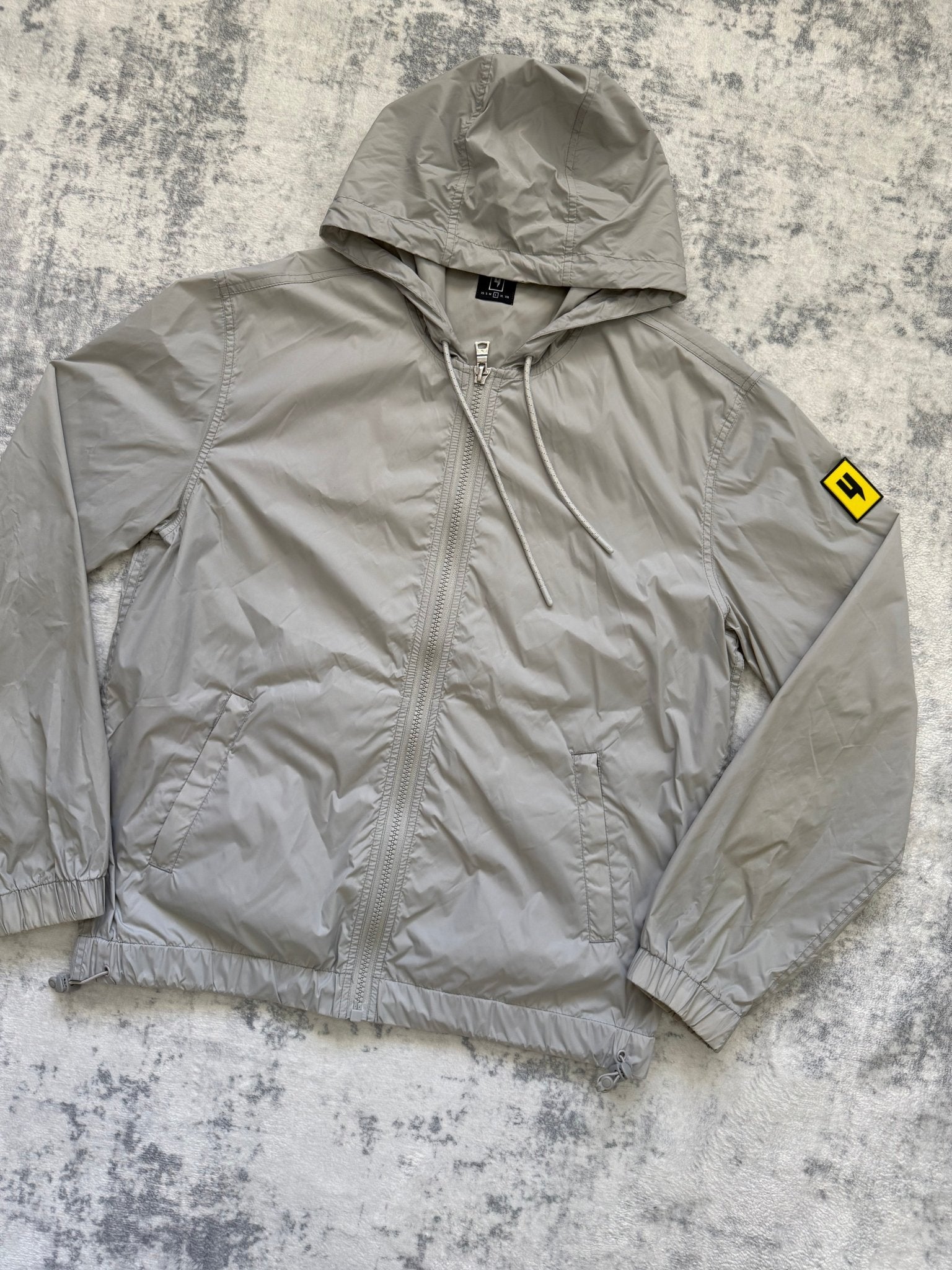 Yelir World Windcheater - L - Active Supply