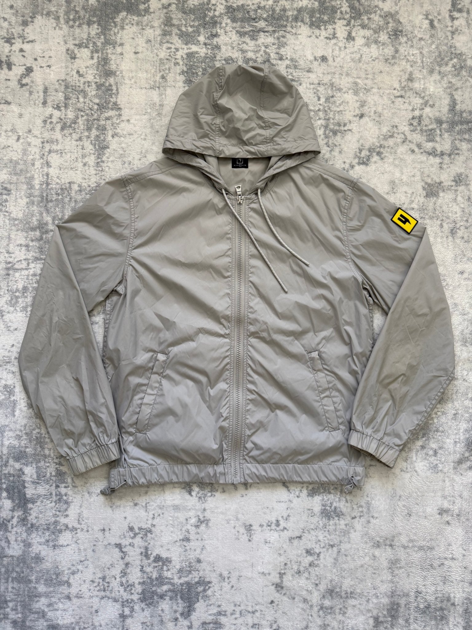 Yelir World Windcheater - L - Active Supply